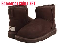 UGGS.jpg