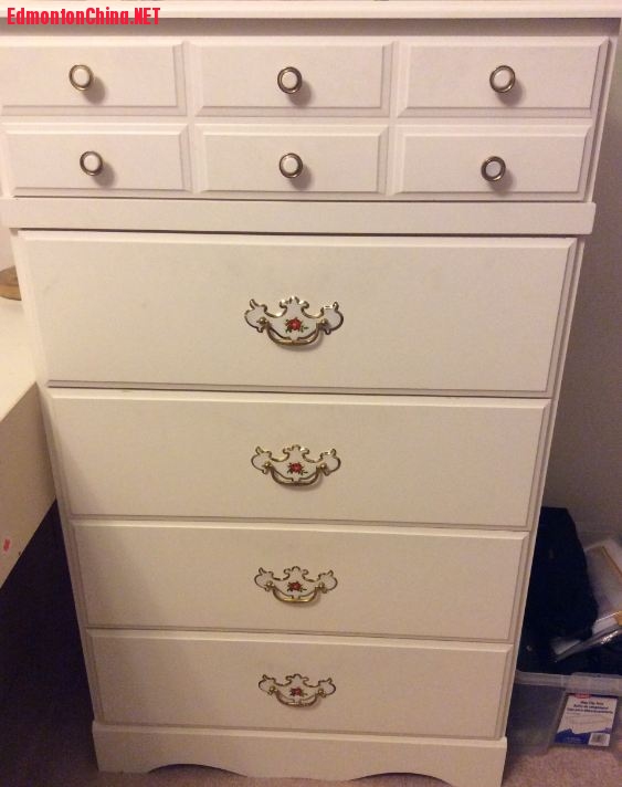 dresser.JPG