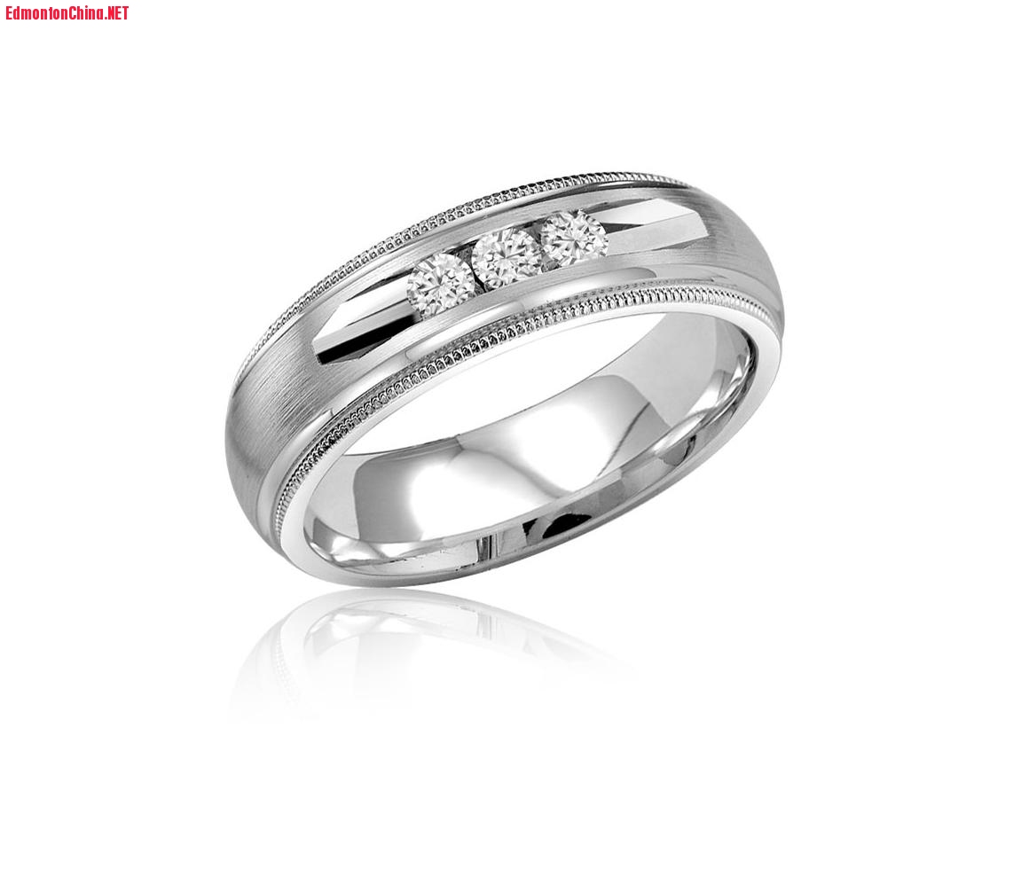 GENTS WHITE GOLD .21CTW DIAMOND WEDDING BAND