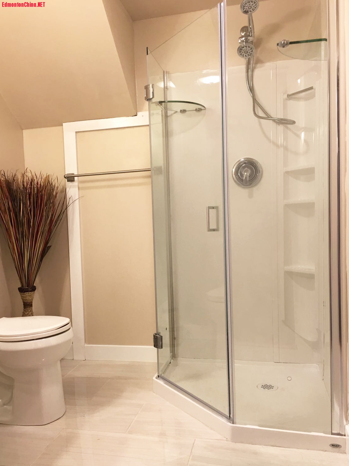 bathroom2 (2).jpg