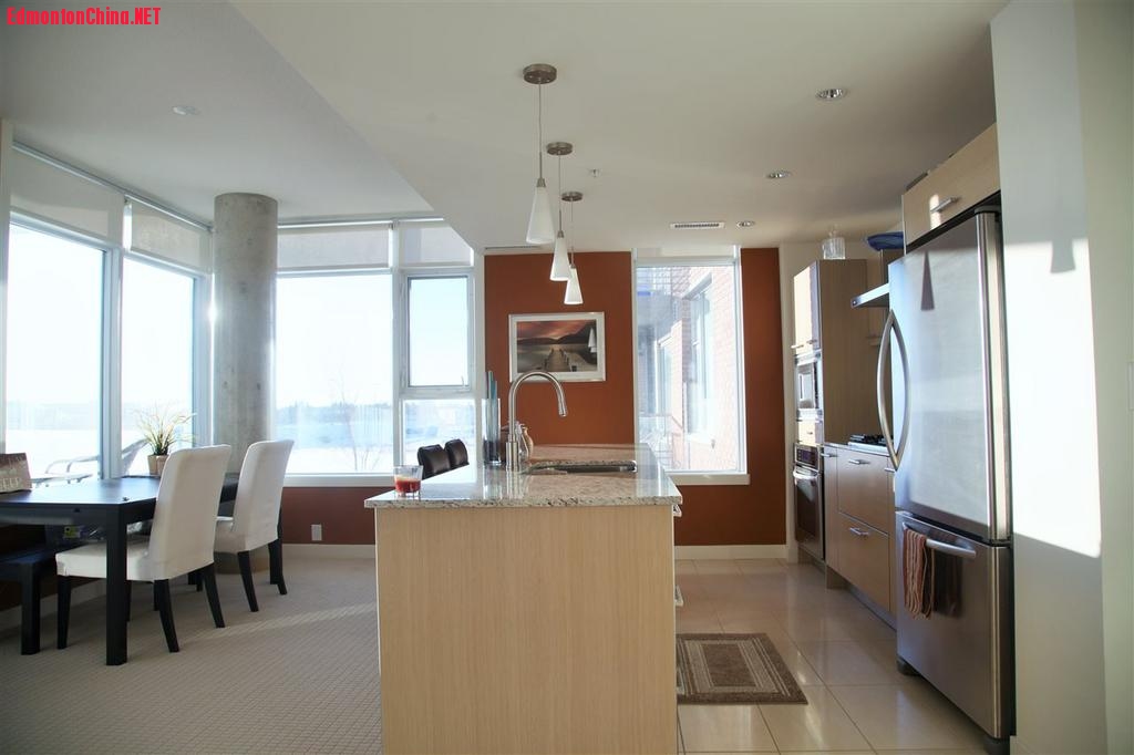 e4005424-condo-townhouse-kdsbqn-l.jpg