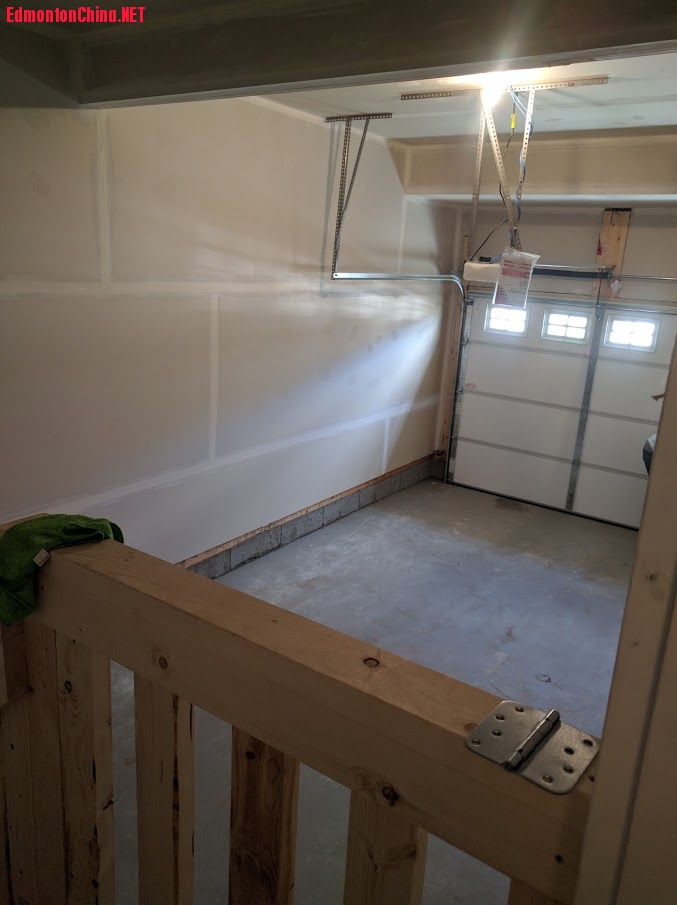 garage.jpg