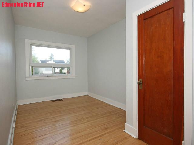 masterbedroom.jpg