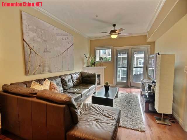 Living Room 2.jpg