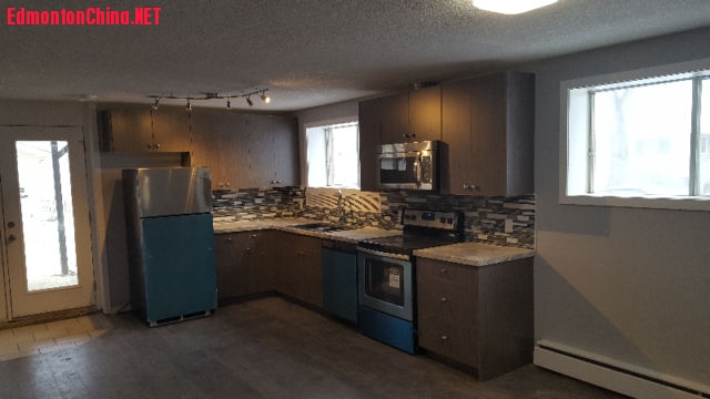 Kitchen01.JPG
