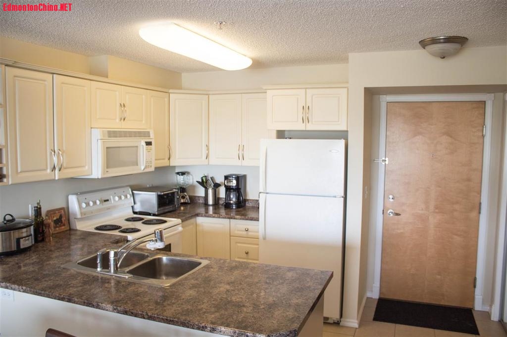 e4082523-condo-townhouse-1e8csp1-l.jpg