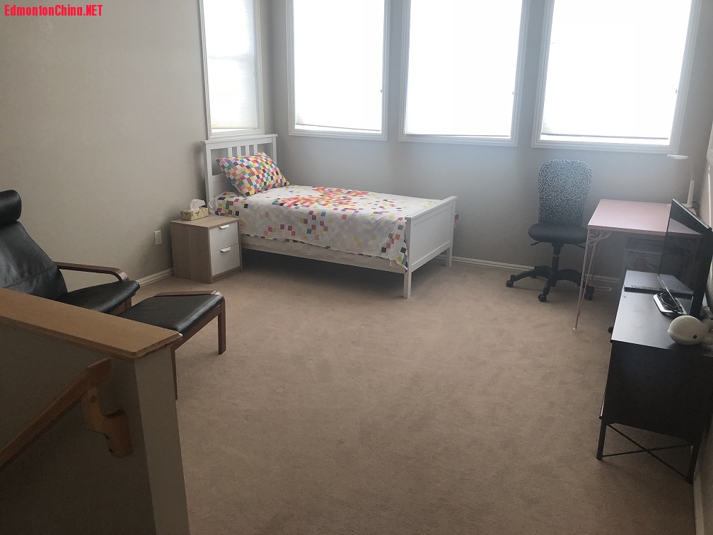 bonous room.JPG