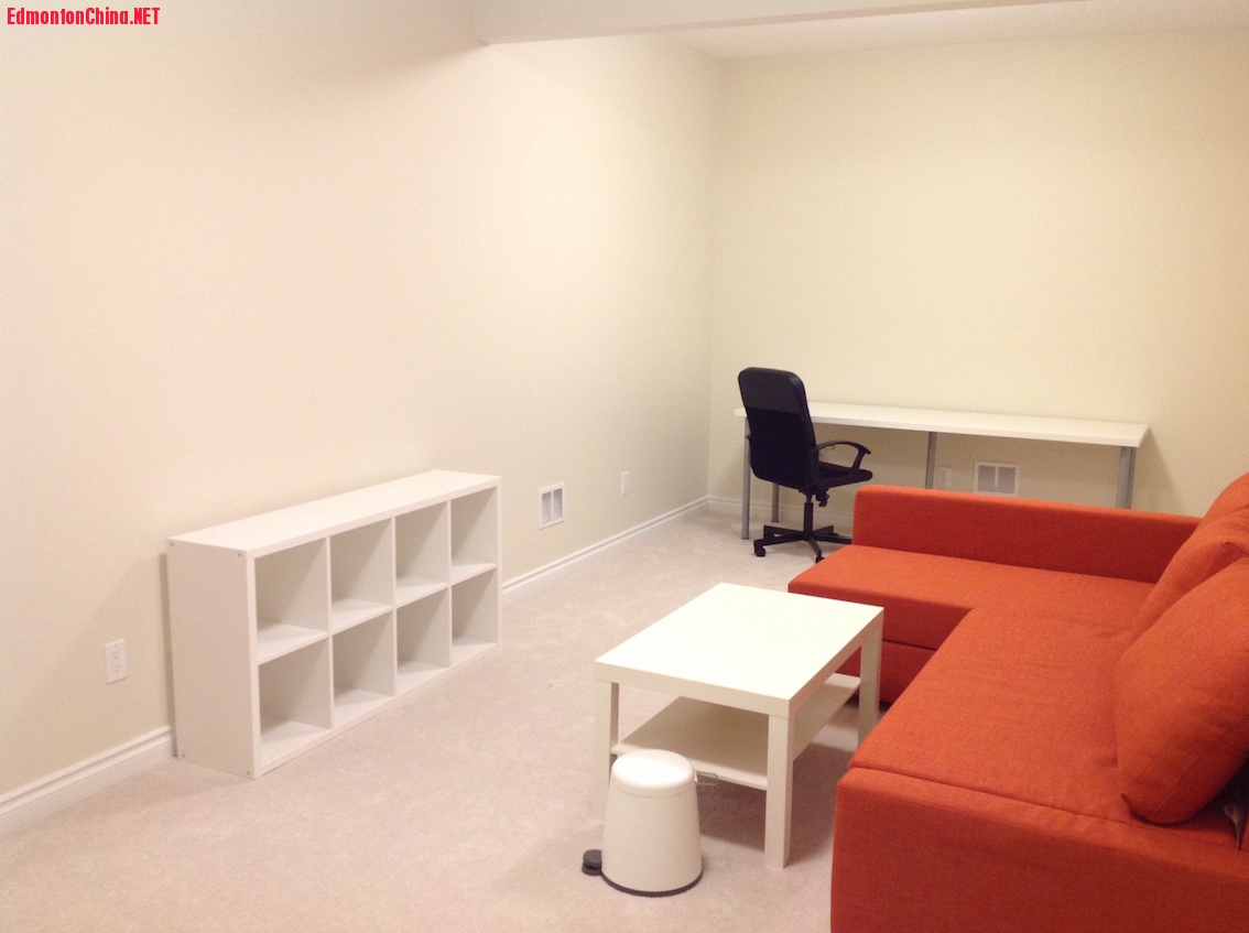 Living Room.JPG