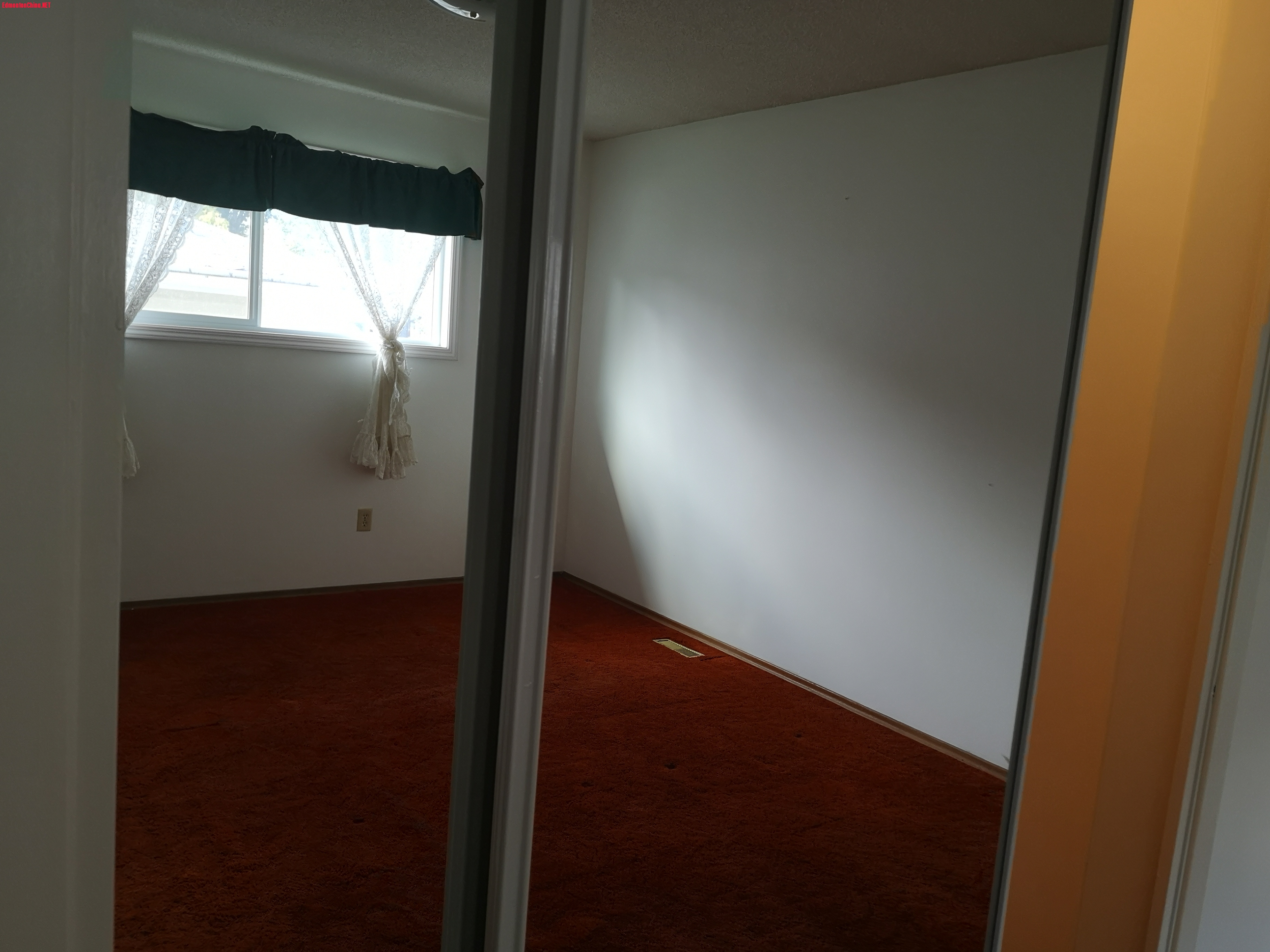 11531 - 1 Upstairs north room - 2.jpg